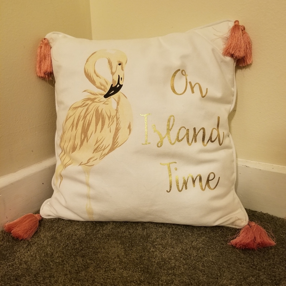 Flamingo Pillow with Tassles📌 FINAL PRICE